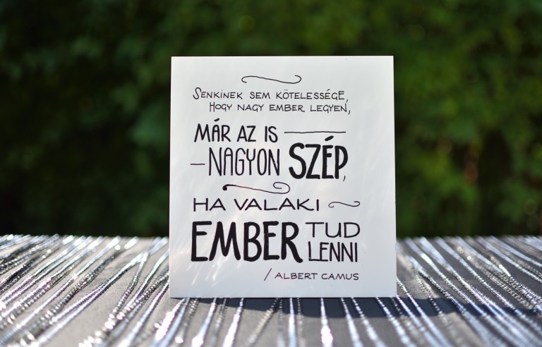 Köszöntő / emléktábla 