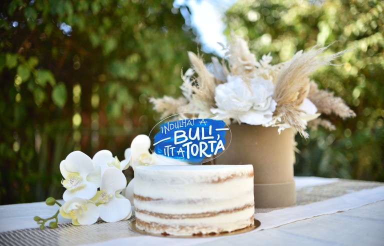 Születésnapi tortatű