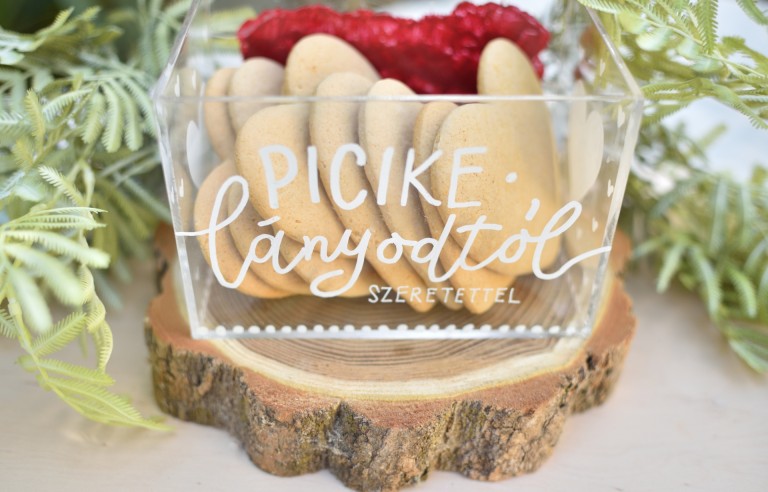 Halloween mintás plexi ajándékdoboz