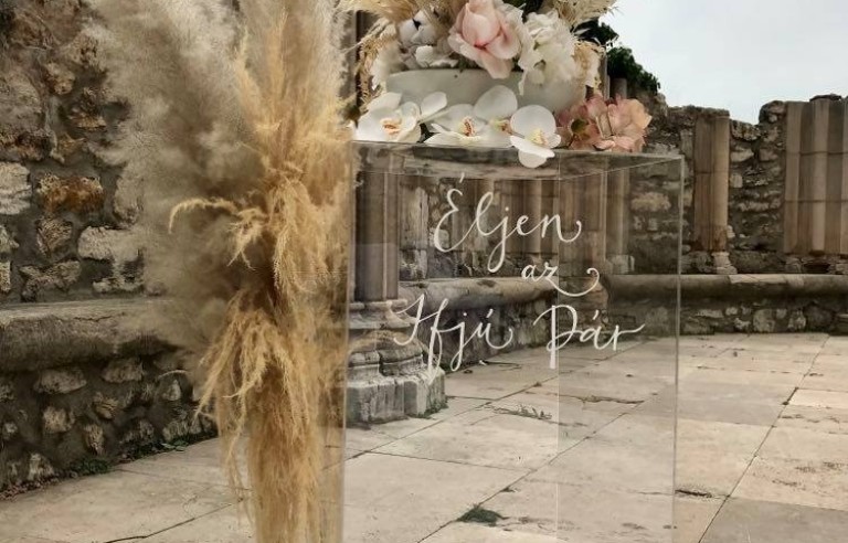 Plexi posztamens - 3 féle méret