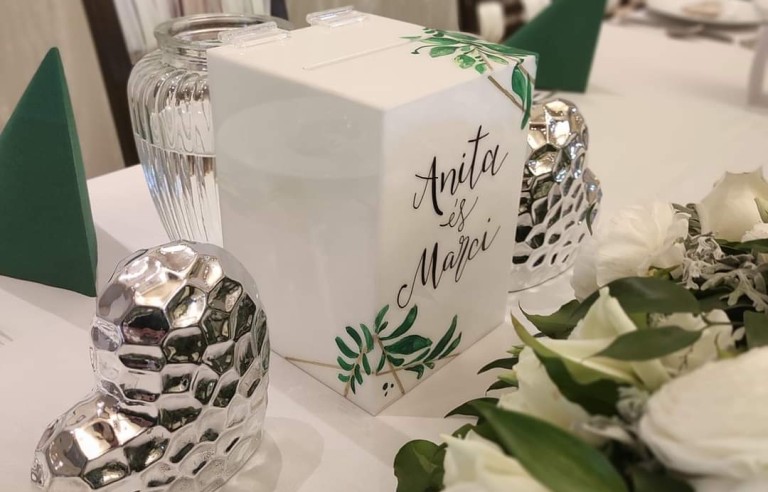 Menyasszonyi persely, jókívánság doboz