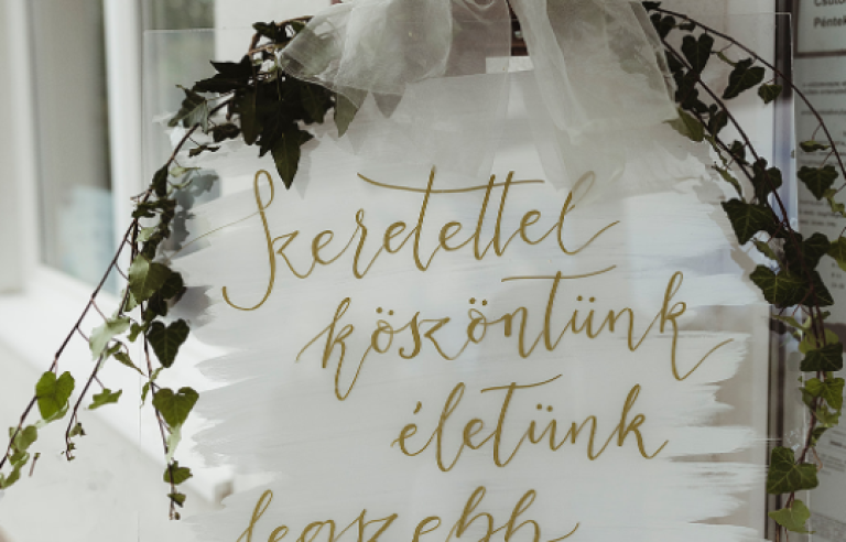 Plexi üdvözlőtábla - többféle