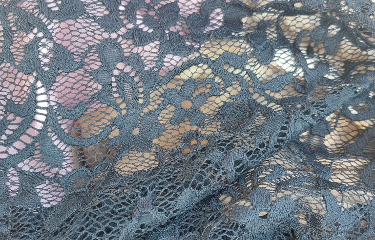 Külünleges dekoranyagok